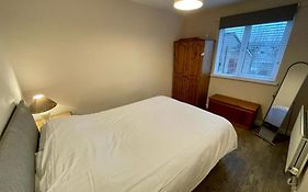 Bishop'S Gate Apartment